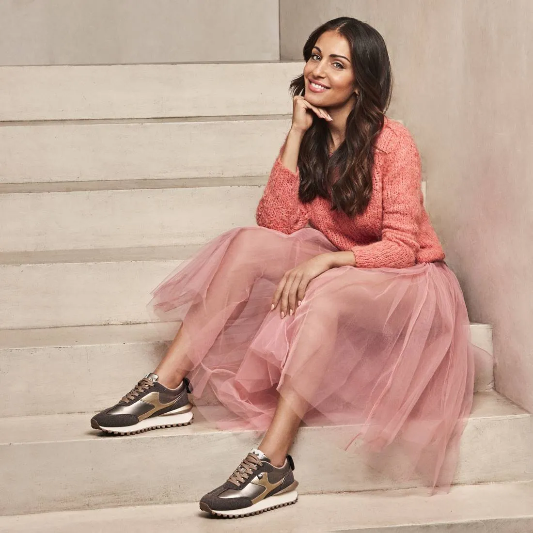 Roma Platinum Sneakers